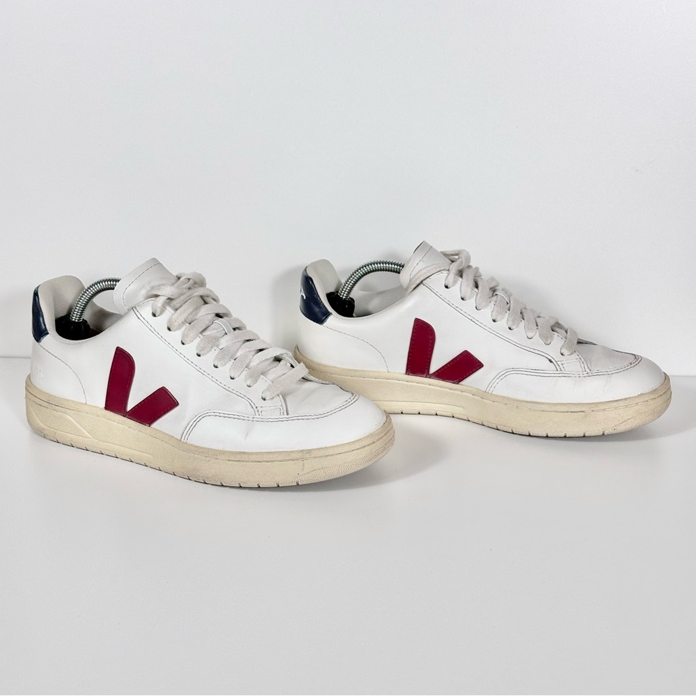 Veja Women’s V-12 Sneakers In Leather Extra White/Marsala/Nautico Size 7